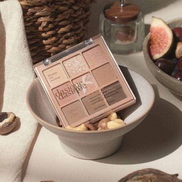 DASIQUE Shadow Palette Muted Nuts